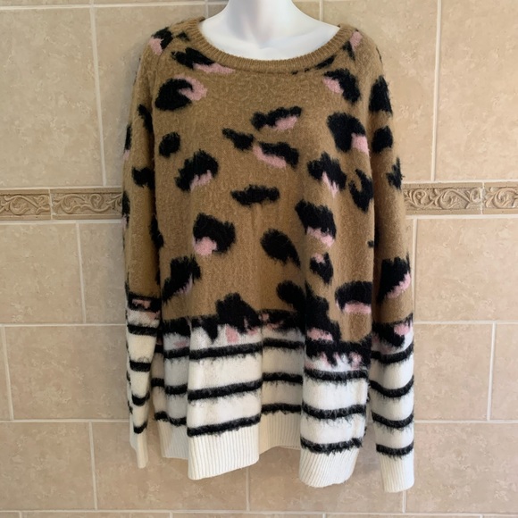 Fantastic Fawn Fuzzy Leopard sweater animal print - Picture 1 of 6